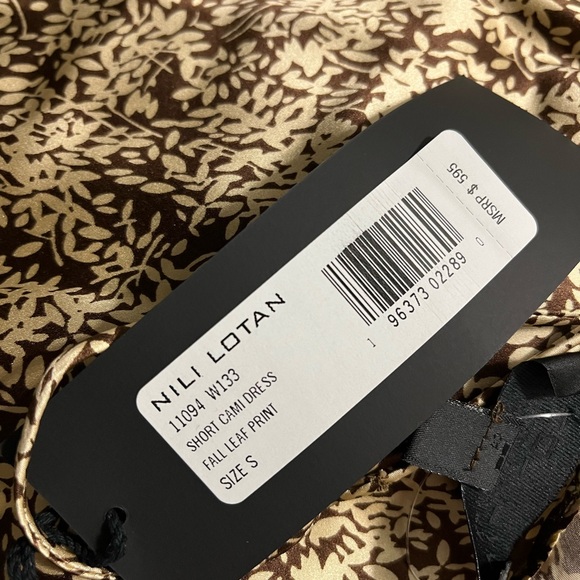 NWT NILI LOTAN
Short Cami Dress In Fall Leaf small - Picture 5 of 5